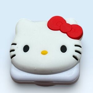 Hello Kitty Magnetic Pop socket mirror.